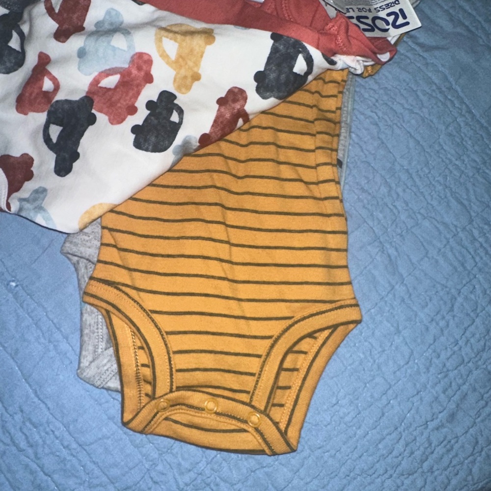 Onesies - Picture 4 of 5